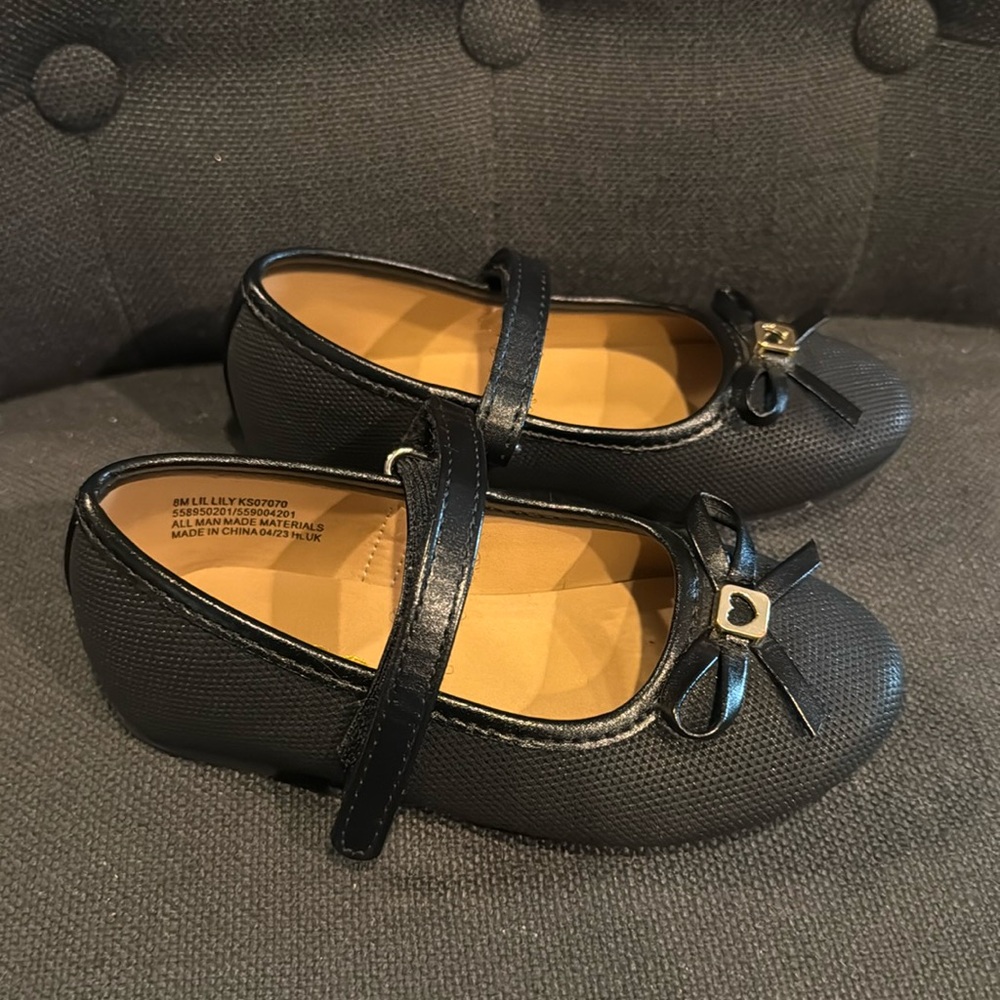 Toddler girl size 8 black ballet flats